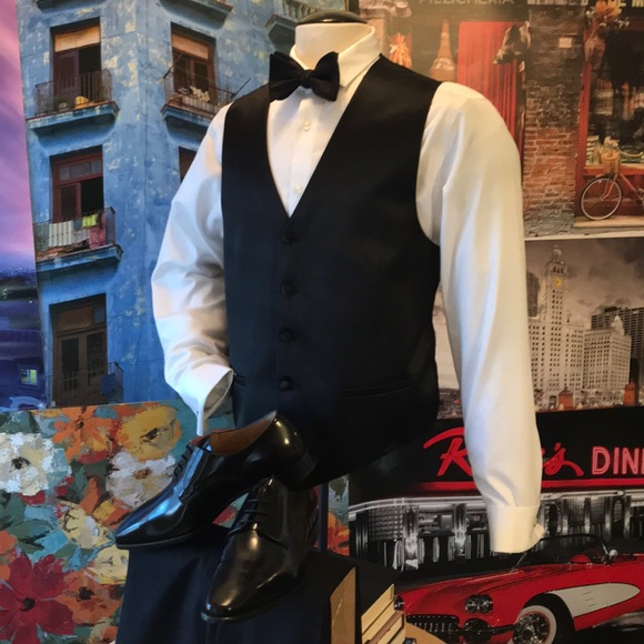 Stafford Other - Stafford satin tuxedo vest